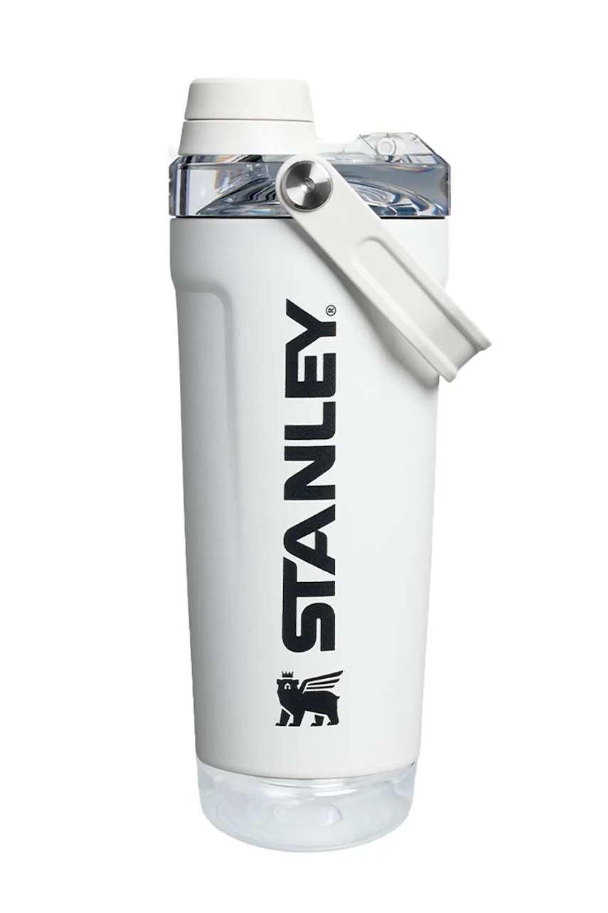 Levně Stanley z nerezové oceli Activate Shaker 0.6L