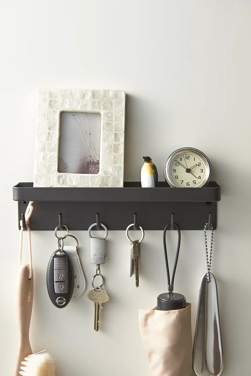 Κρεμάστρα τοίχου με ράφι Yamazaki Smart φωτογραφία