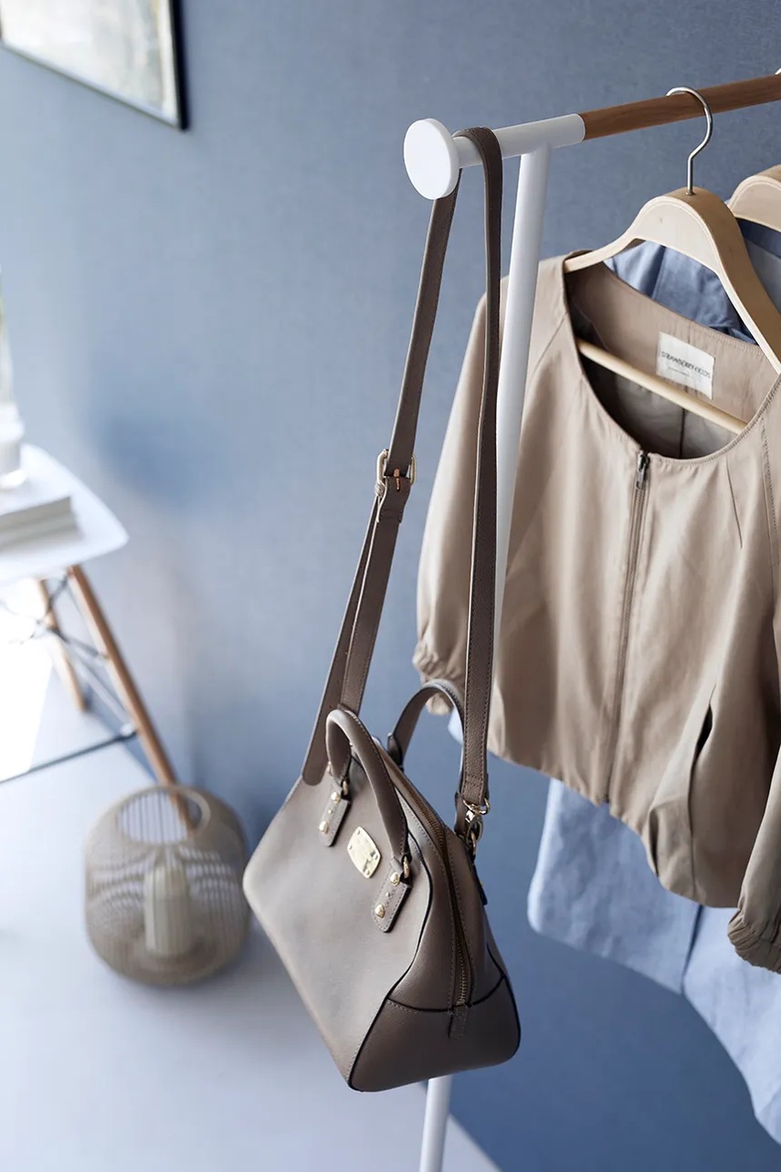 Κρεμάστρα για σίδερο ατμού Yamazaki φωτογραφία