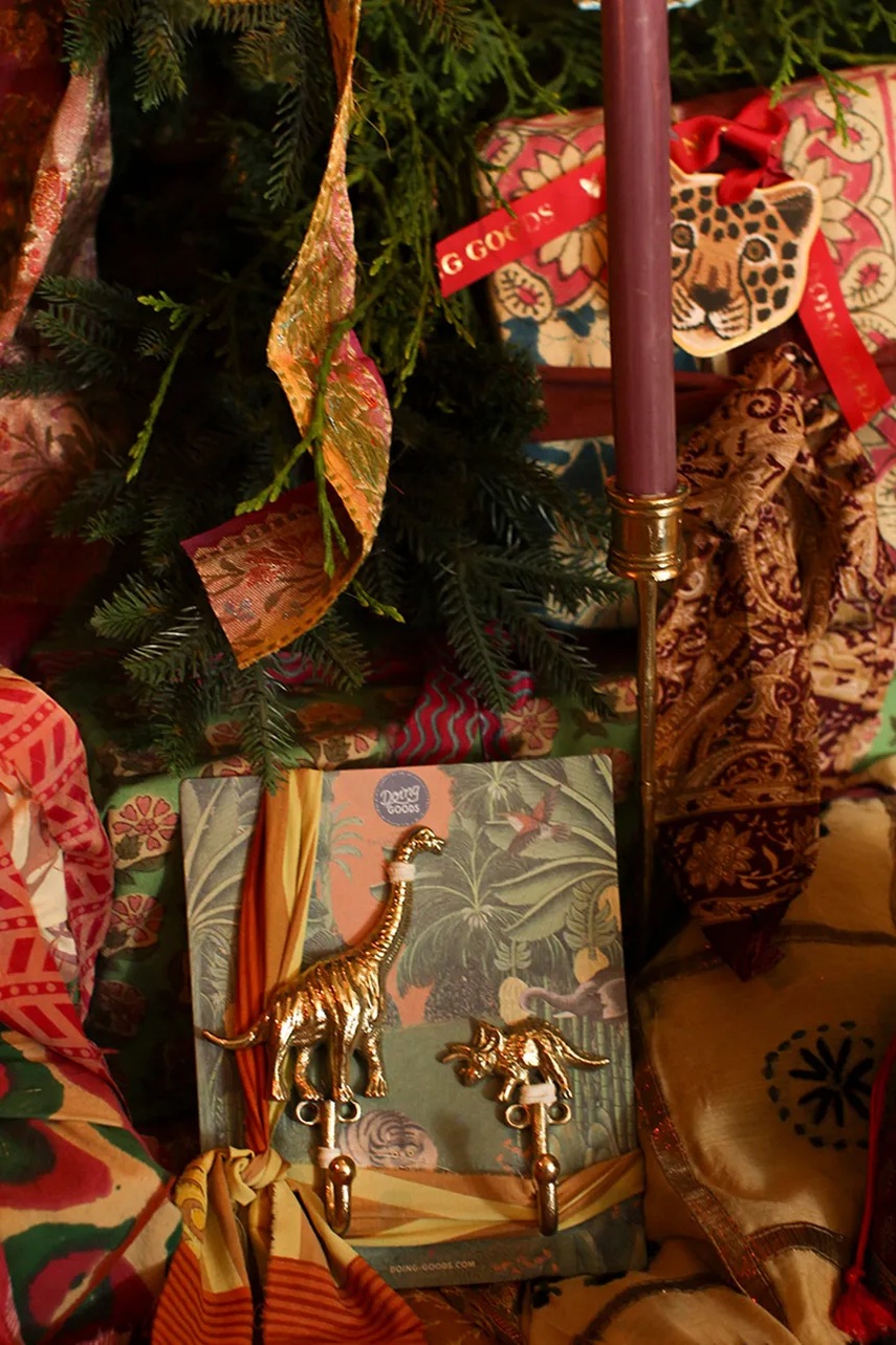 Nástěnný věšák Doing Goods Dean Dinosaur Hook Set 2-pack (obrázek 4)