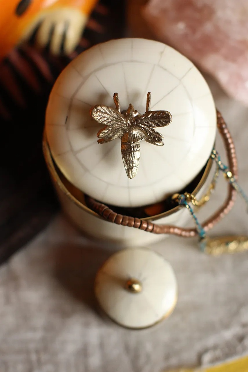 Nádoba s víkem Doing Goods Queen Bee Circus Box (obrázek 4)