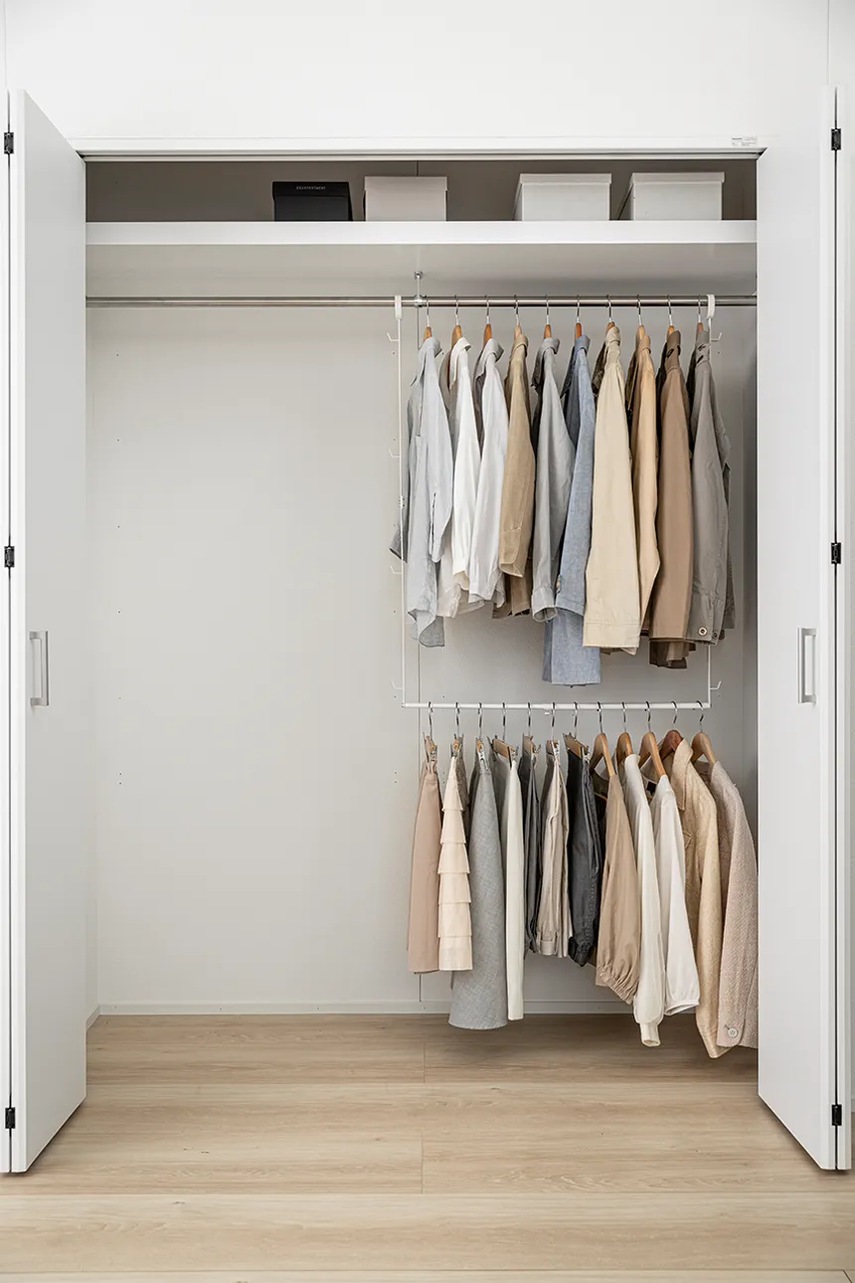 Οργανωτής ντουλάπας Yamazaki Tower χρώμα: άσπρο φωτογραφία