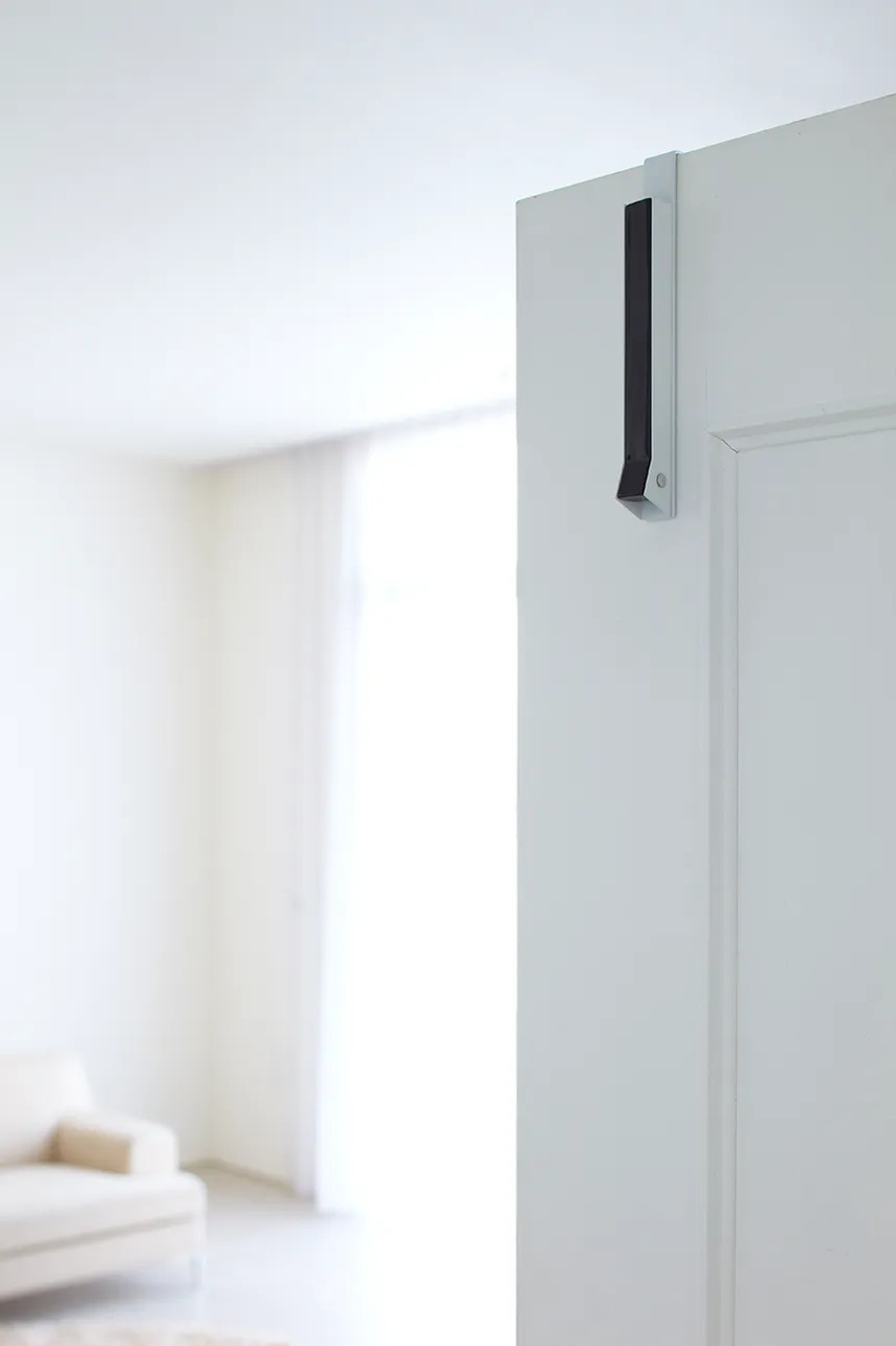 Κρεμάστρα πόρτας Yamazaki Smart 20 cm χρώμα: μαύρο φωτογραφία