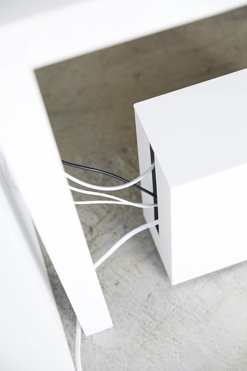 Οργανωτής καλωδίων Yamazaki φωτογραφία