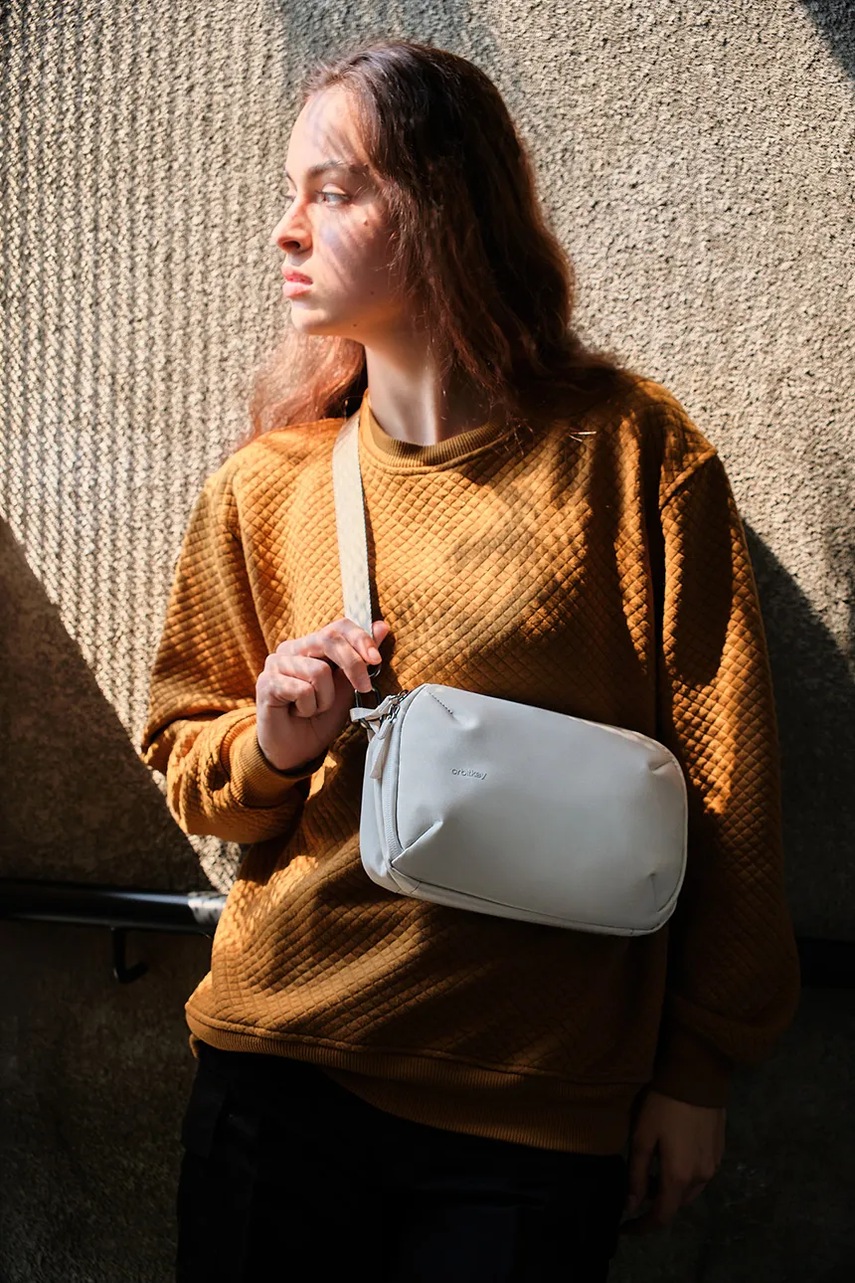 Orbitkey τσάντα ώμου από υφασμάτινο υλικό φωτογραφία