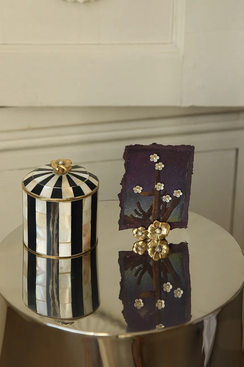 Θήκη για ευχετήρια κάρτα Doing Goods Zoey Flower 5 x 3 x 2 cm χρώμα: κίτρινο φωτογραφία