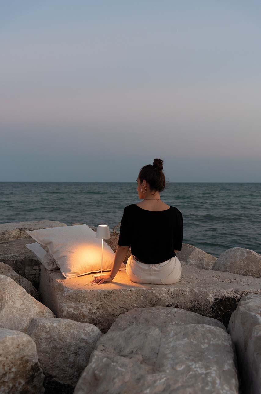 Ασύρματο επιτραπέζιο φωτιστικό led Zafferano Poldina Pro φωτογραφία