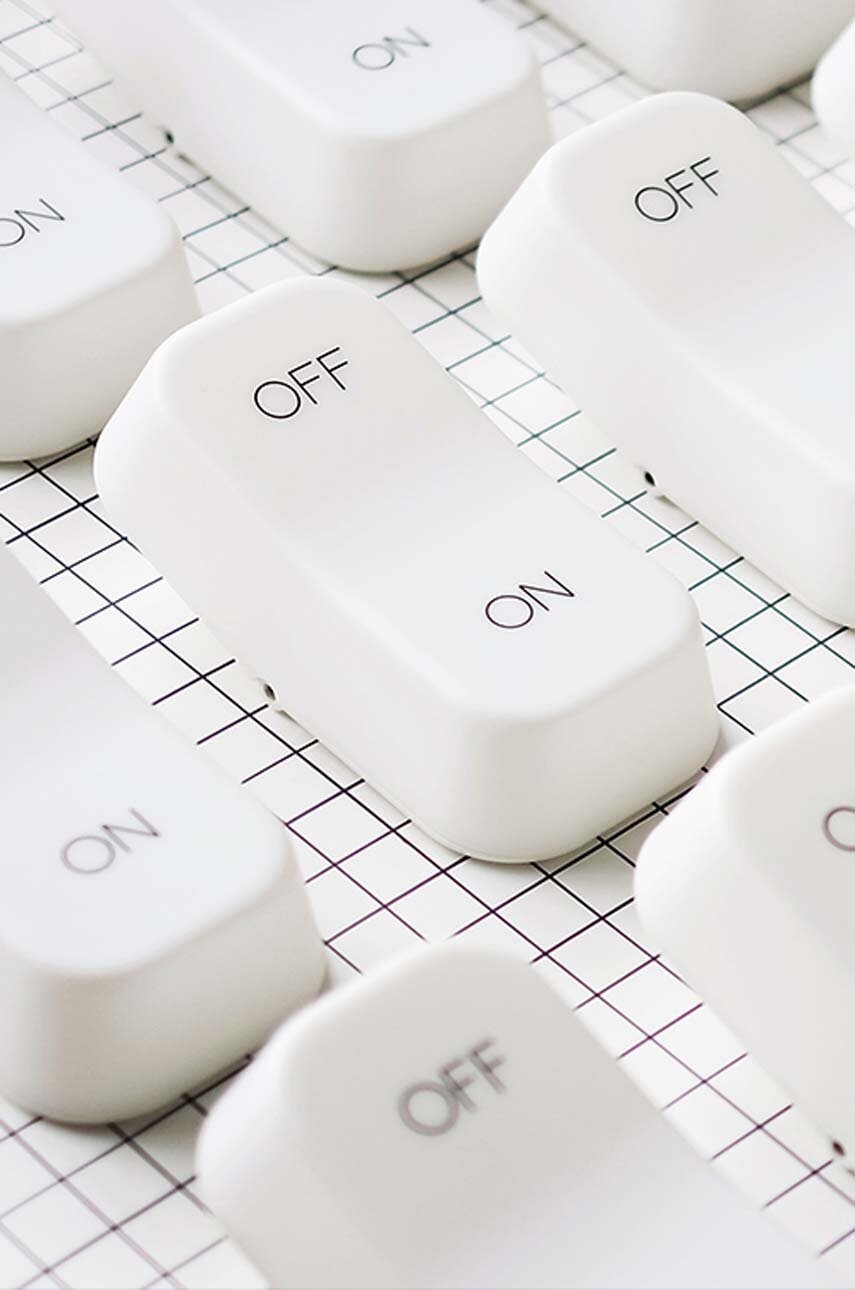 Φωτιστικό κομοδίνου Allocacoc ON-OFF φωτογραφία