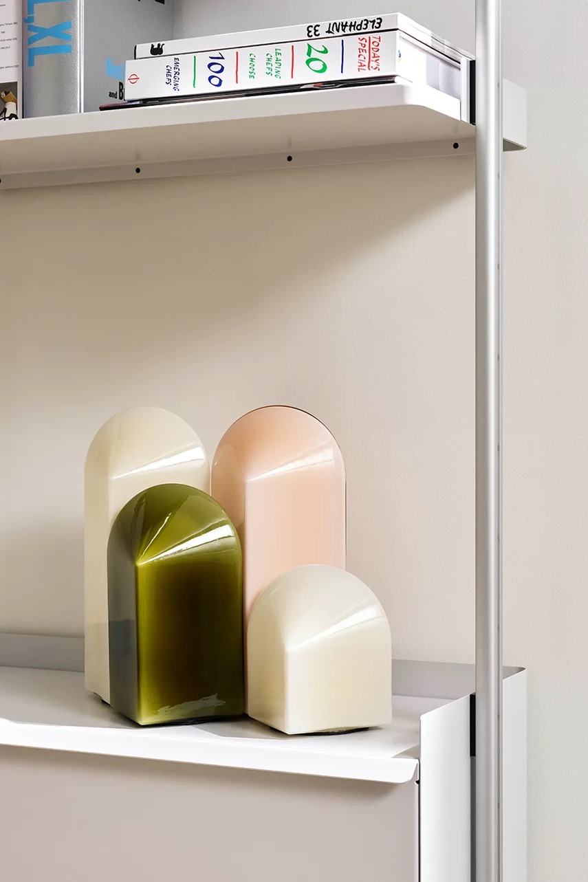 Επιτραπέζιο φωτιστικό HAY Parade 15,5 x 15,5 x 16 cm χρώμα: μπεζ φωτογραφία