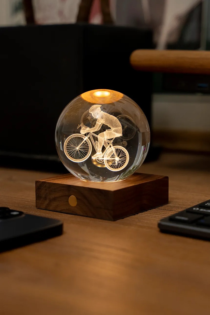 Ασύρματο επιτραπέζιο φωτιστικό led Gingko Design Amber Crystal Light 9,5 x 8 cm φωτογραφία