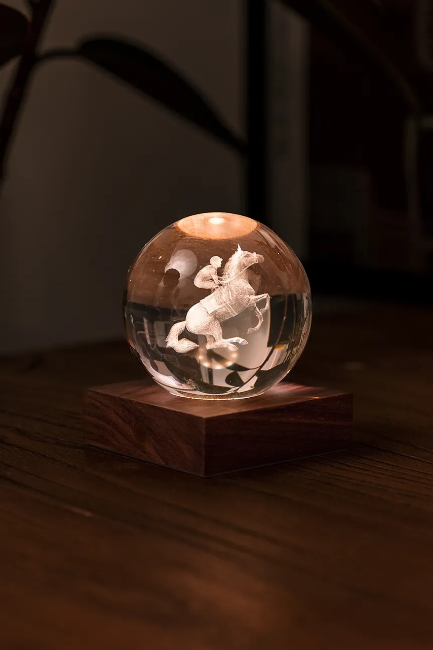 Ασύρματο επιτραπέζιο φωτιστικό led Gingko Design Amber Crystal Light 9,5 x 8 cm φωτογραφία