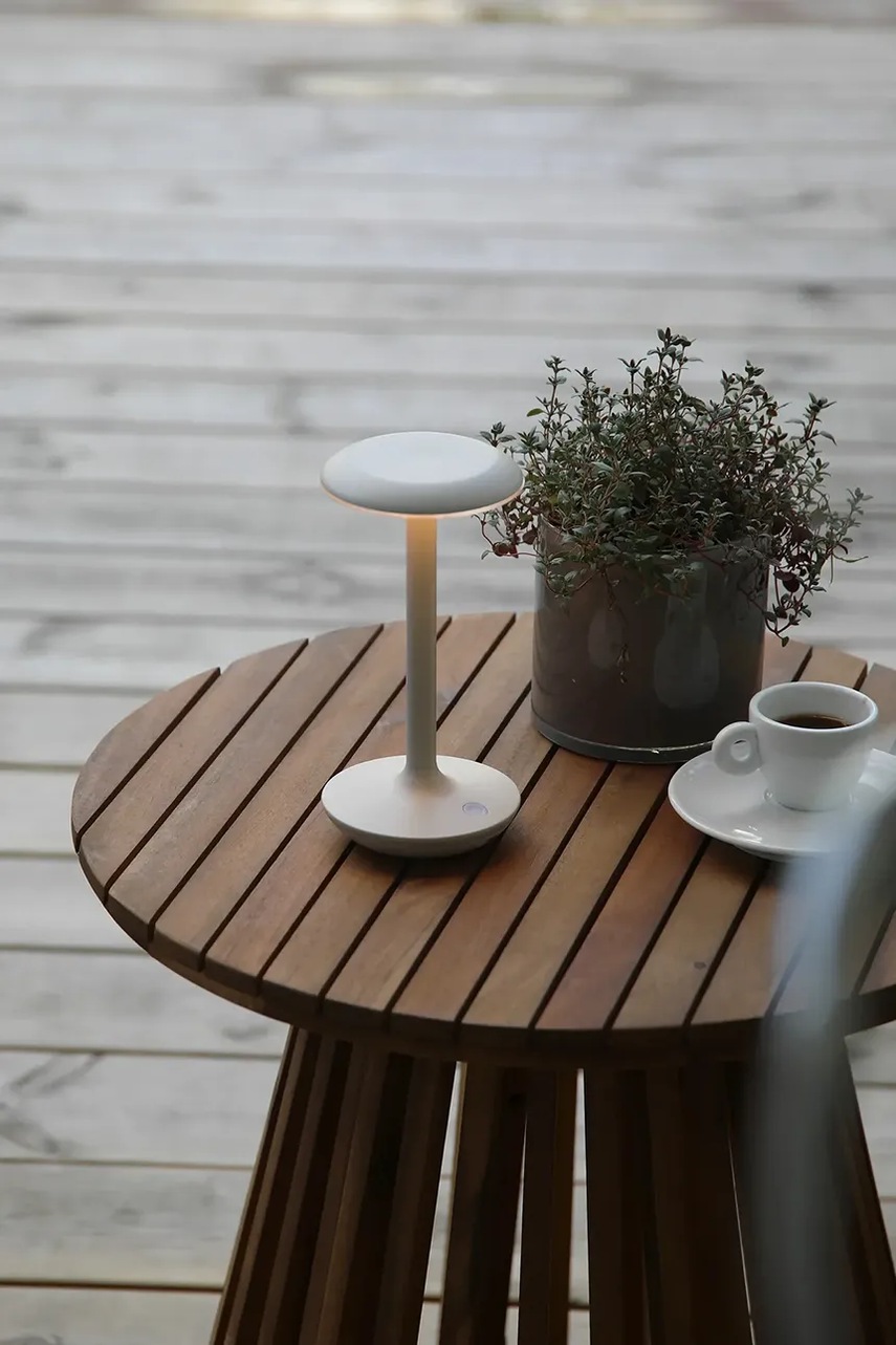 Настольная беспроводная led лампа Markslöjd Petit 20 x 10 cm цвет белый Настольная беспроводная led лампа Markslöjd Petit 20 x 10 cm цвет белый