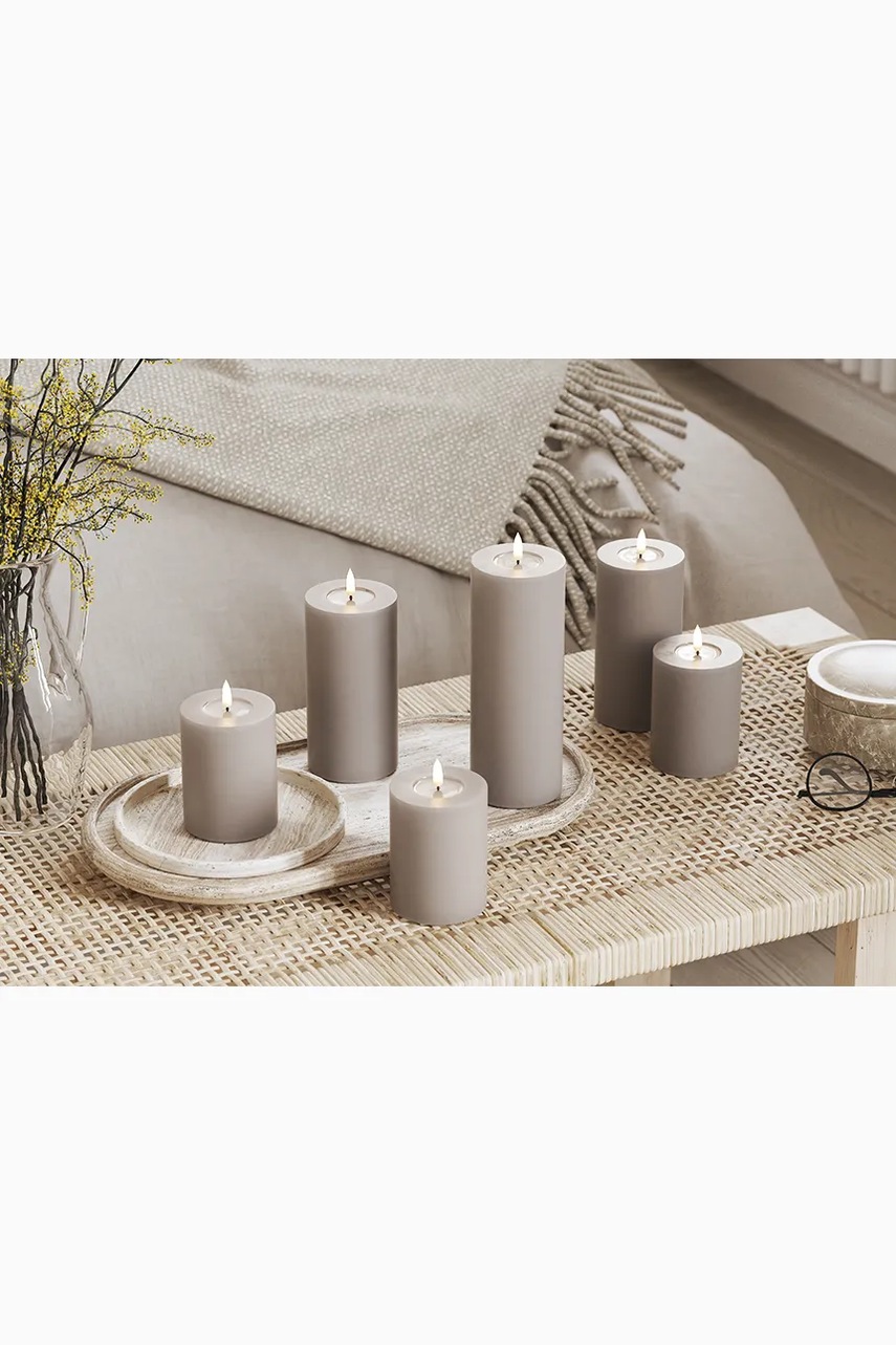 LED svíčka Deluxe Homeart Gra Bloklys 7,5 x 20 cm