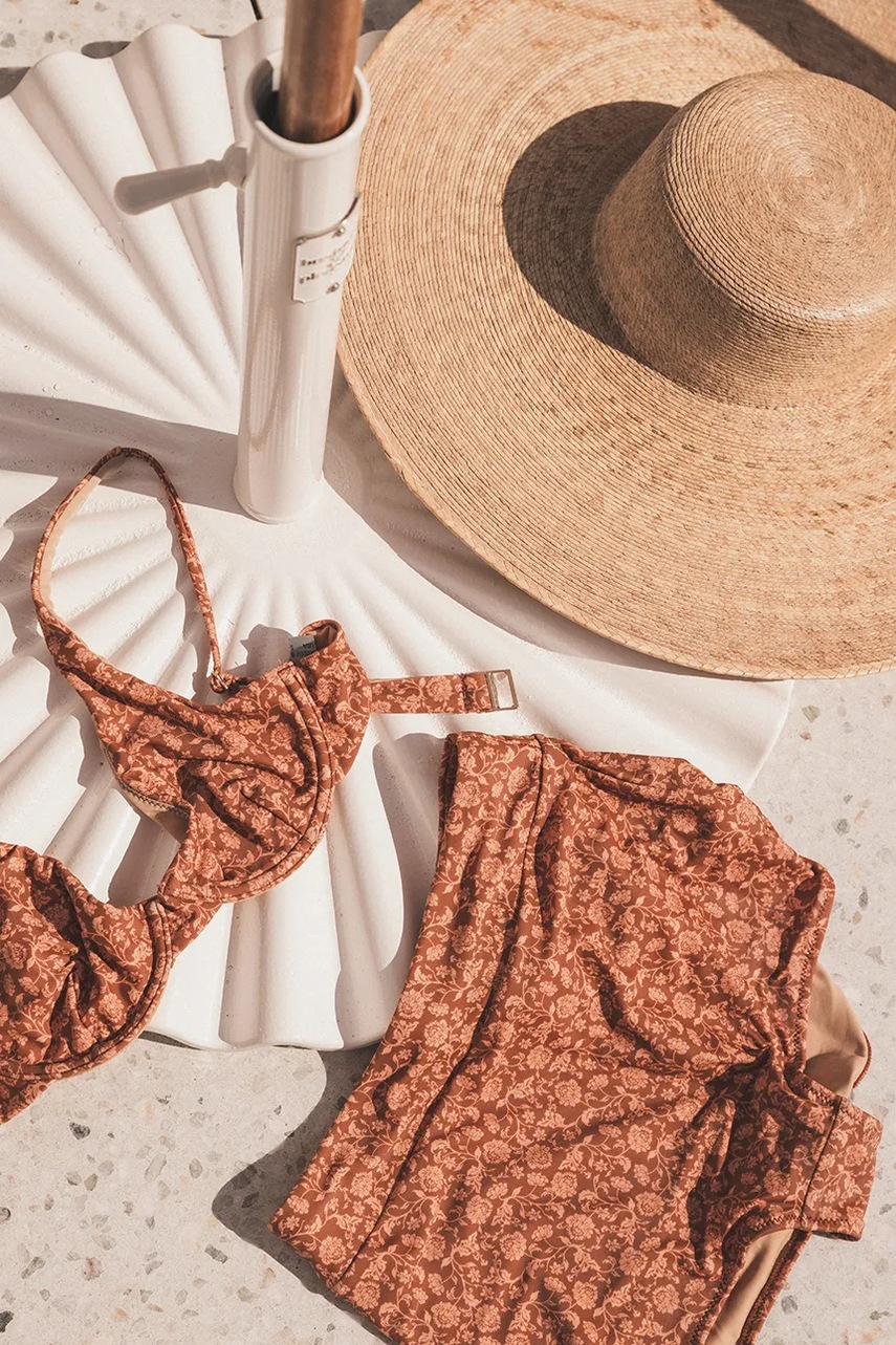 Βάση ομπρέλας κήπου Business & Pleasure Co. Clamshell Base 25 kg χρώμα: άσπρο φωτογραφία