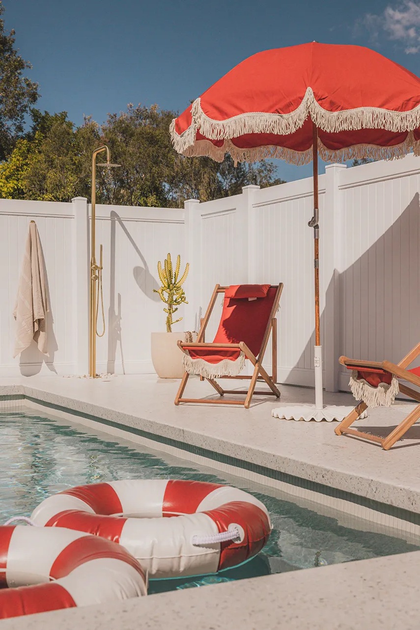 Βάση ομπρέλας κήπου Business & Pleasure Co. Clamshell Base 25 kg χρώμα: άσπρο φωτογραφία