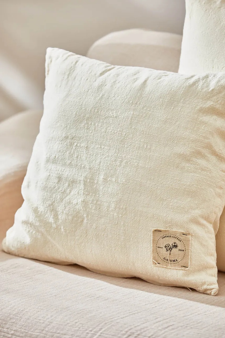 Βαμβακερή μαξιλαροθήκη Calma House Gavema 45 x 45 cm χρώμα: μπεζ φωτογραφία