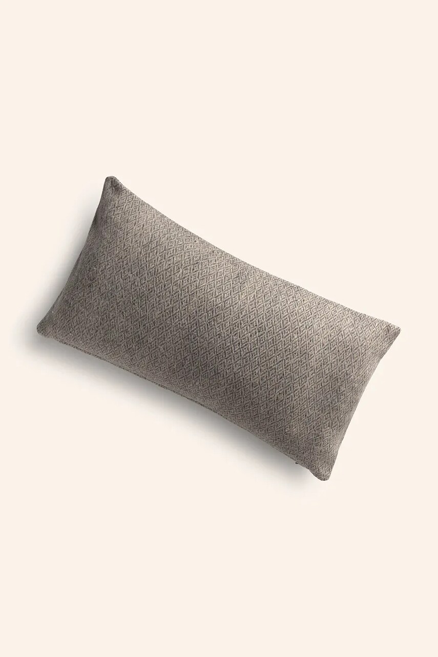 Calma House pernă decorativă din lână Montana 30 x 60 cm culoarea bej