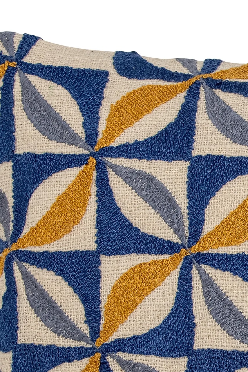 Dekorativní polštář Bloomingville Calia (obrázek 3)