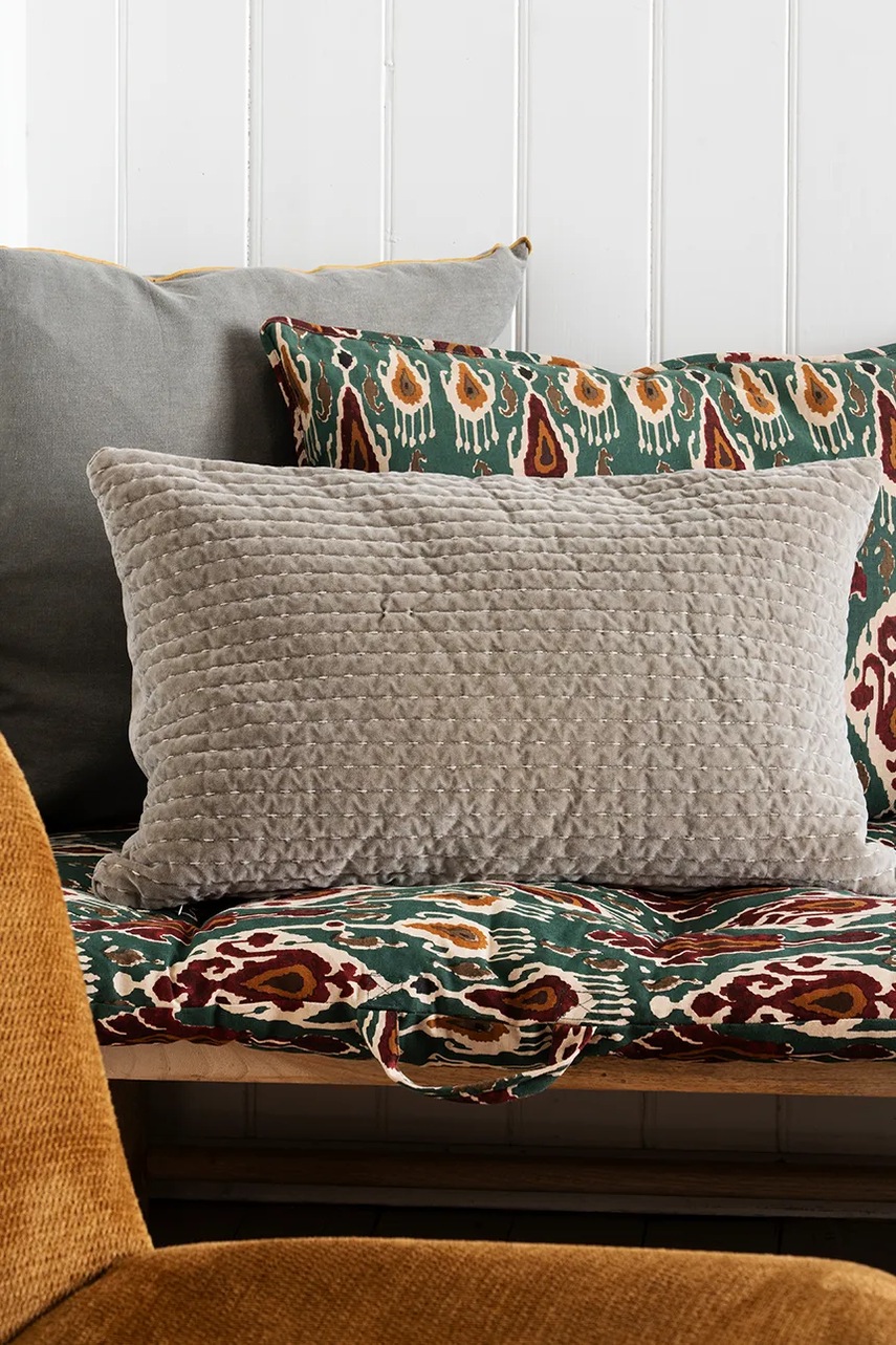 Хлопковая наволочка Madam Stoltz 50 x 70 cm