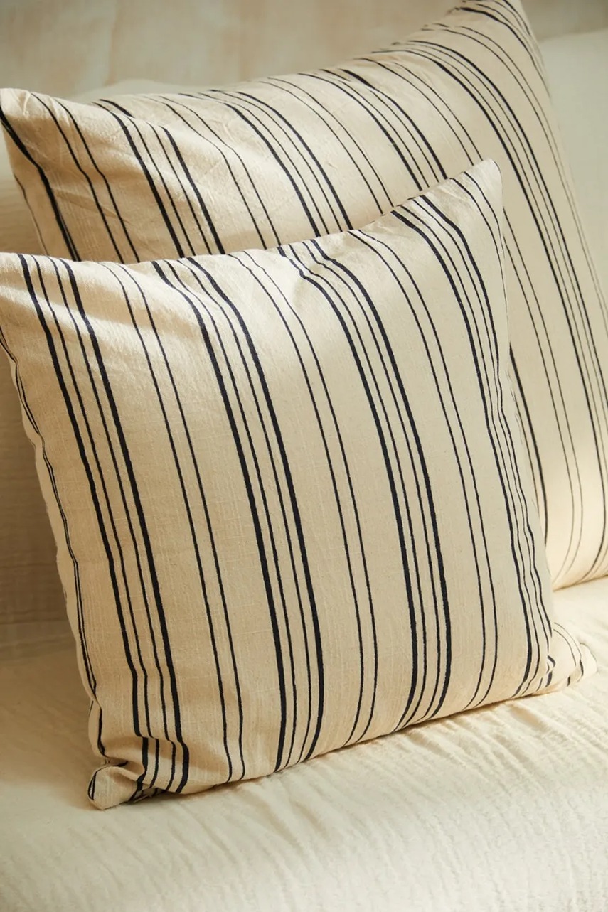 Βαμβακερή μαξιλαροθήκη Calma House Leucate 45 x 45 cm χρώμα: μπεζ φωτογραφία