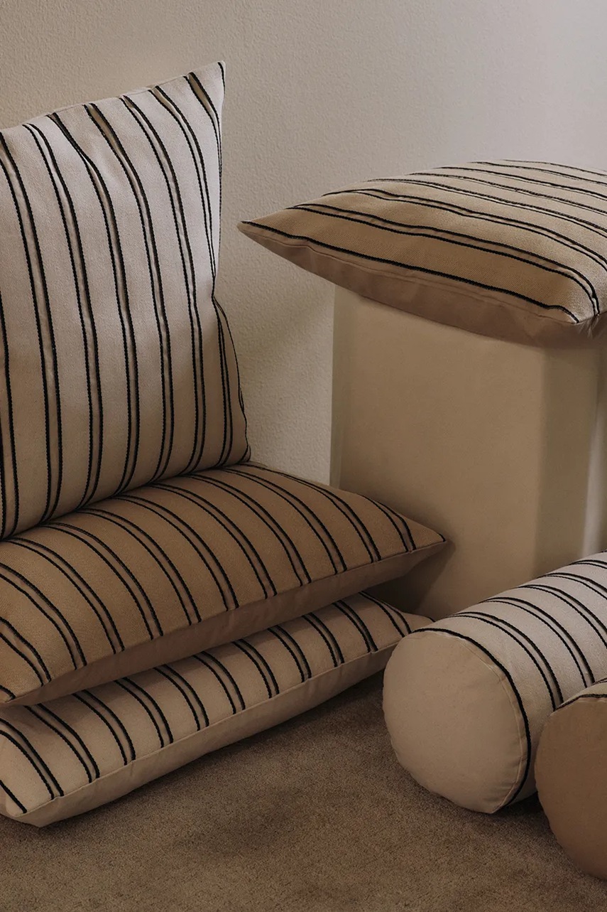 Διακοσμητικό βαμβακερό μαξιλάρι ferm LIVING 60 x 20 cm χρώμα: μπεζ φωτογραφία