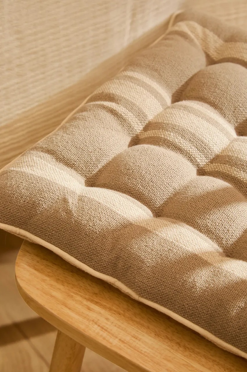 Διακοσμητικό μαξιλάρι για καρέκλα από βαμβάκι Calma House Sorento 40 x 40 x 4 cm χρώμα: μπεζ φωτογραφία
