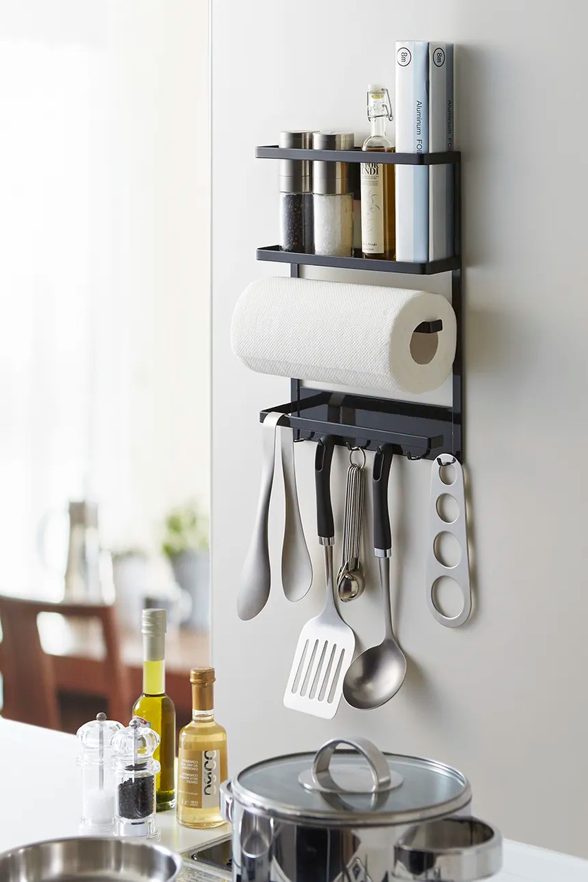 Μαγνητικό ράφι Yamazaki Tower χρώμα: μαύρο φωτογραφία