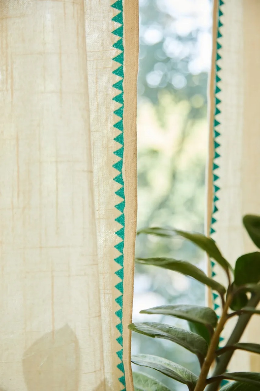 Διακοσμητική κουρτίνα Calma House 140x280 cm χρώμα: μπεζ φωτογραφία