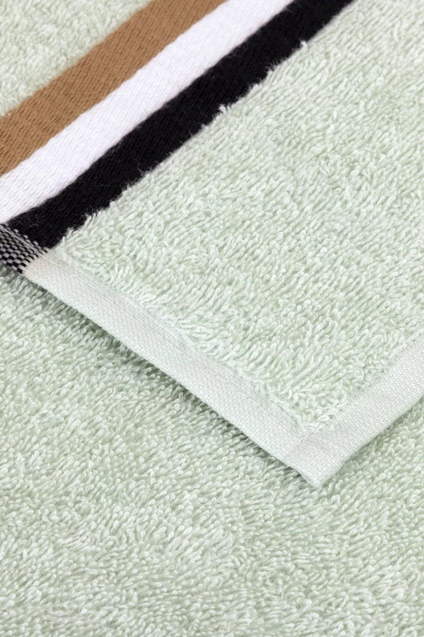 Μεσαία βαμβακερή πετσέτα BOSS BLINEA Celadon 70 x 140 cm φωτογραφία