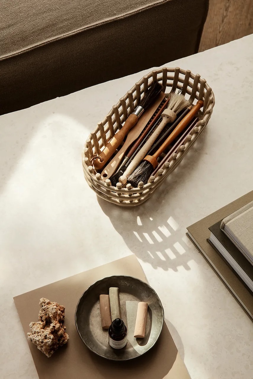 Декоративная корзина ferm LIVING Ceramic Basket цвет бежевый Декоративная корзина ferm LIVING Ceramic Basket цвет бежевый