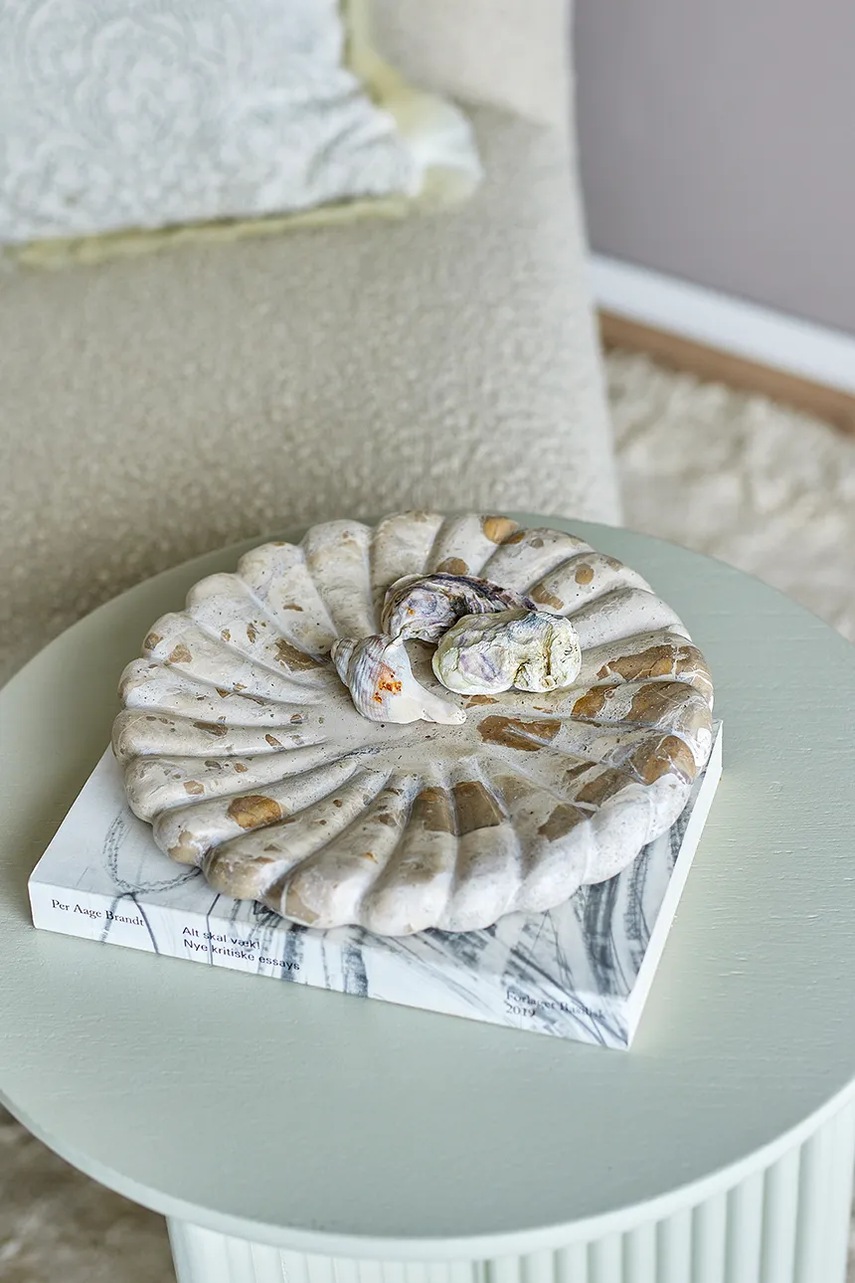 Διακοσμητικός δίσκος Bloomingville Marlie 22,5 x 2,5 cm φωτογραφία