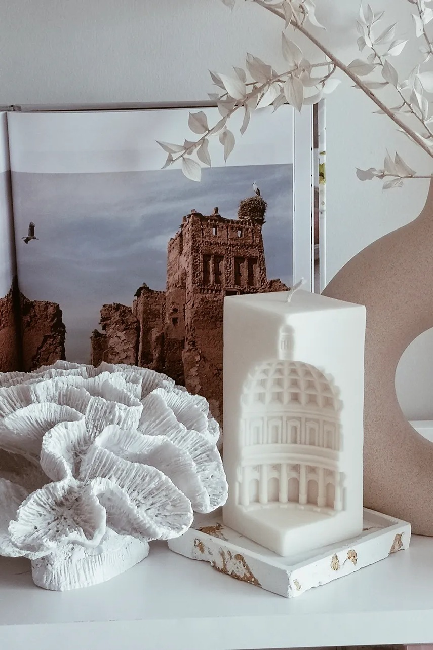 Διακοσμητικό κερί Temida Pantheon 305 g χρώμα: μπεζ φωτογραφία