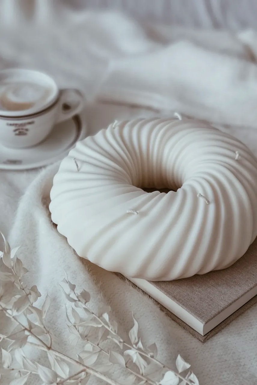 Temida lumânare decorativă Circle 1160 g culoarea bej