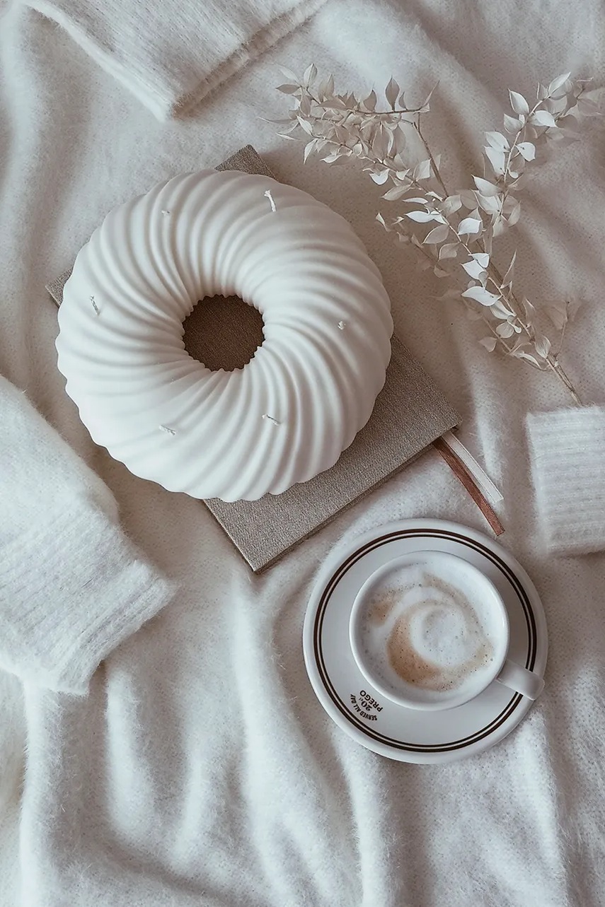 Διακοσμητικό κερί Temida Circle 1160 g χρώμα: μπεζ φωτογραφία