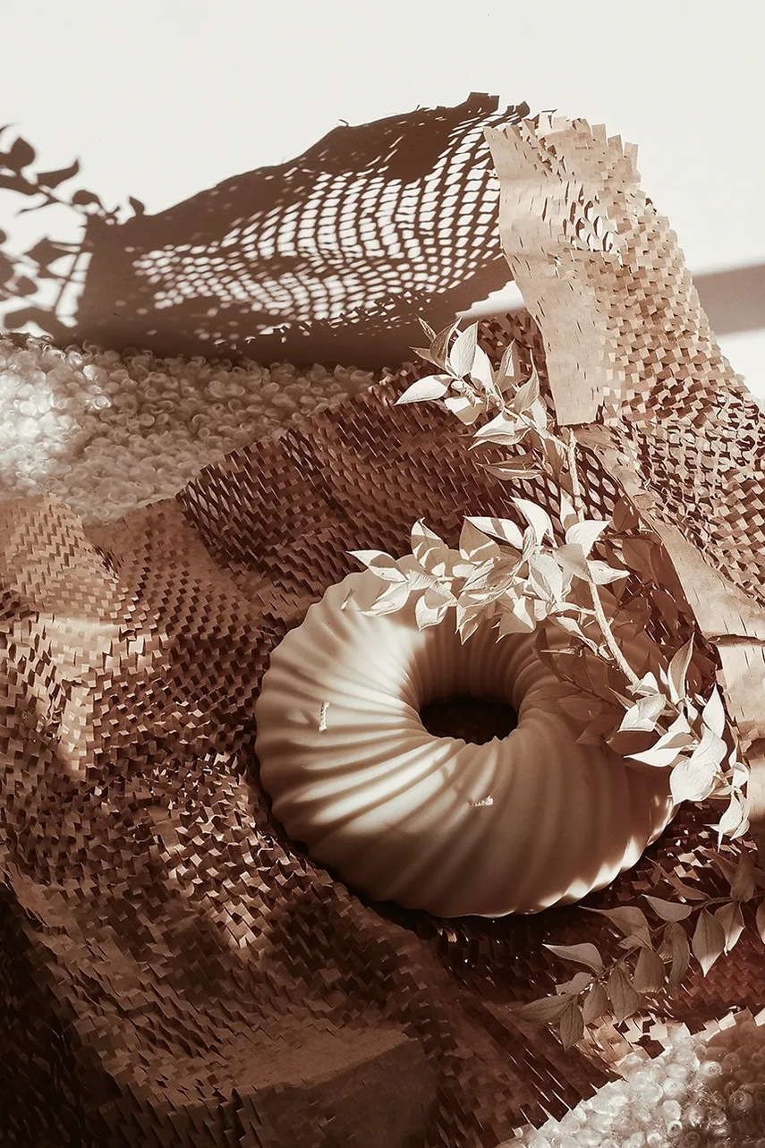 Διακοσμητικό κερί Temida Circle 1160 g χρώμα: μπεζ φωτογραφία