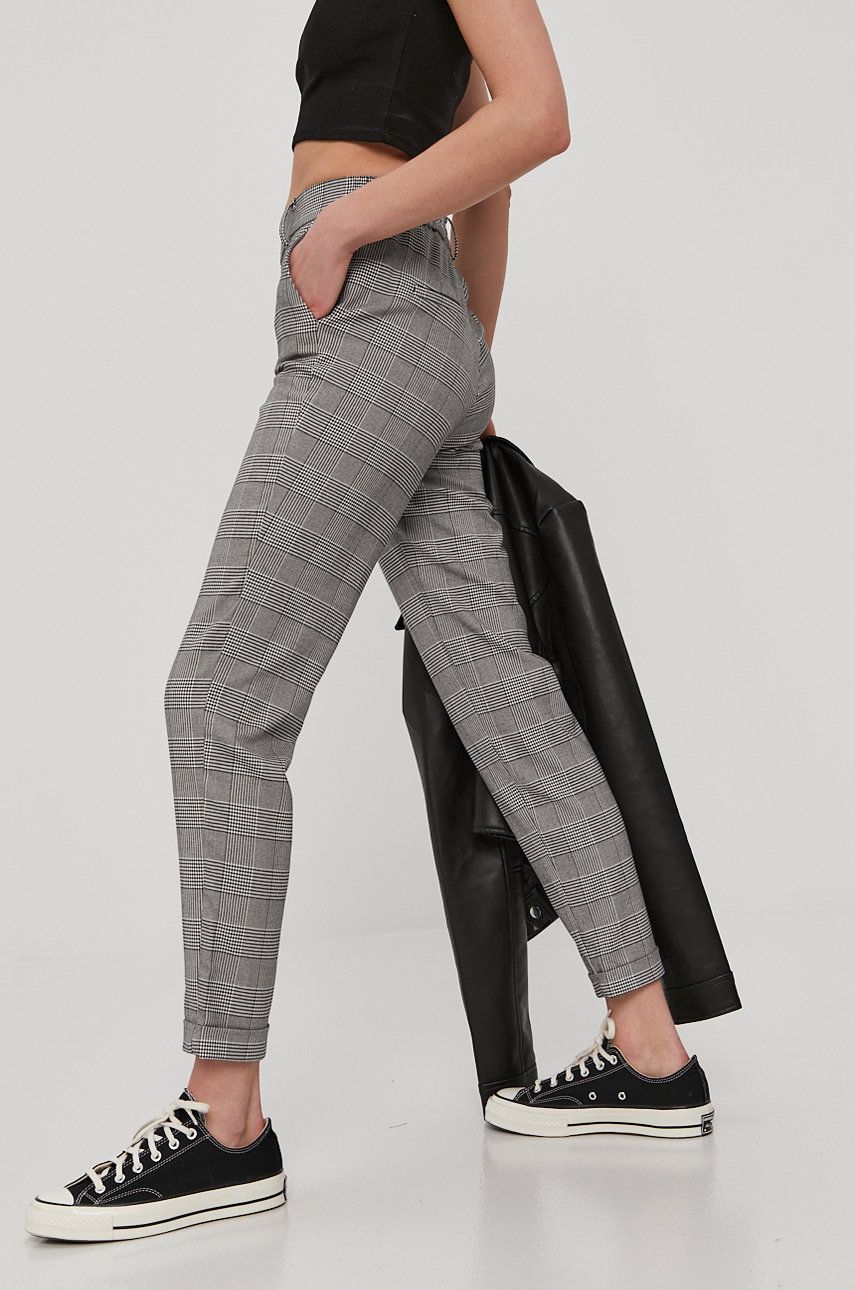 Vero Moda Pantaloni femei, culoarea negru, model drept, medium waist answear.ro imagine 2022 13clothing.ro
