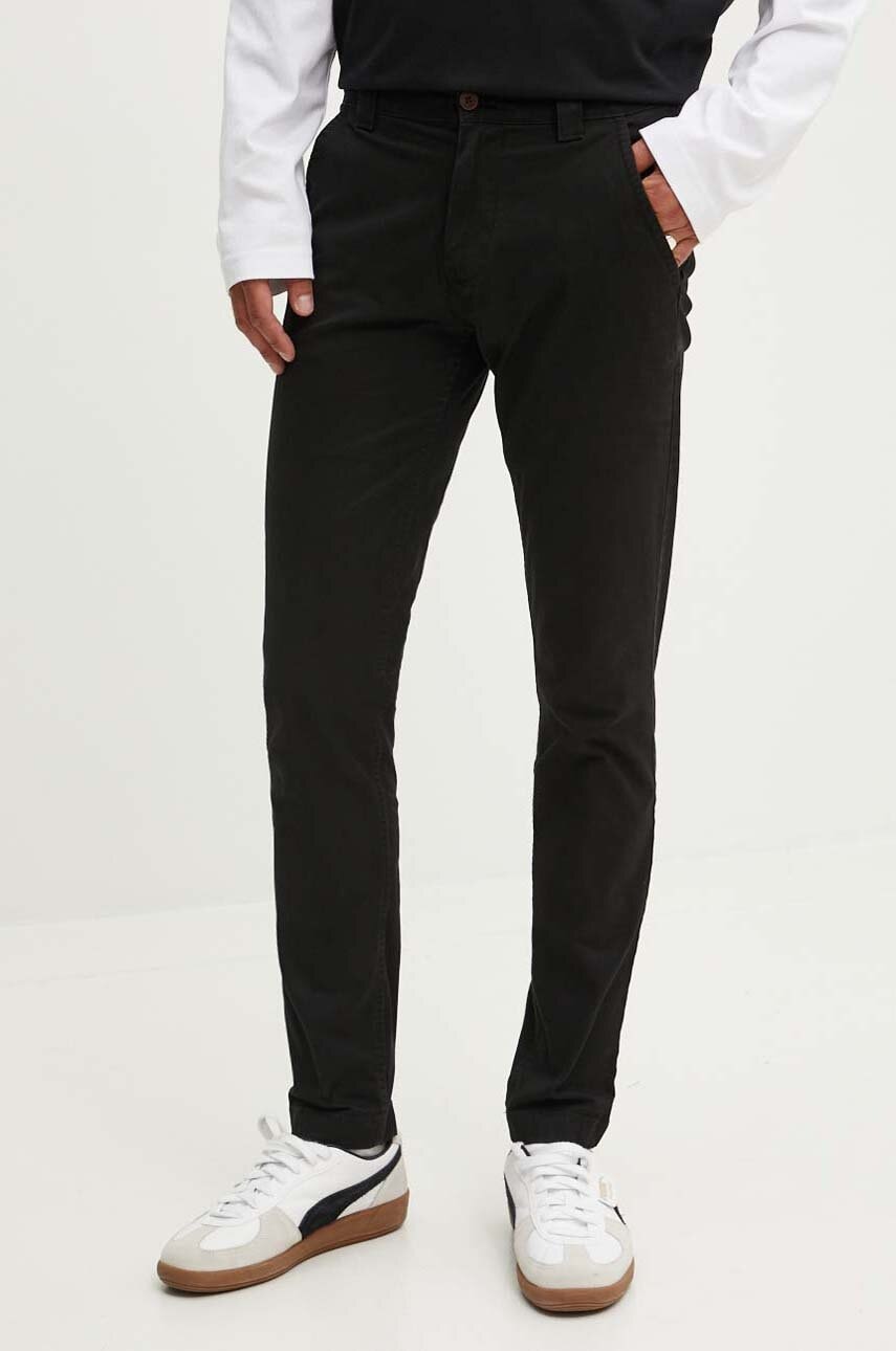 Tommy Jeans pantaloni barbati, culoarea albastru marin, mulata