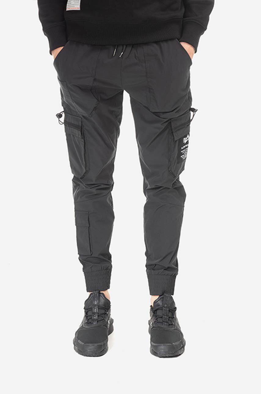 Alpha Industries pantaloni Jogger bărbați, culoarea negru, cu fit cargo 108203.03-black