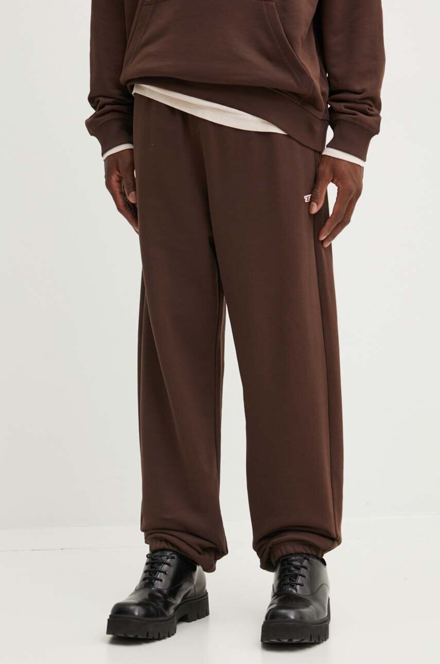 Diesel pantaloni de trening din bumbac P-MARKY-D culoarea maro, neted, A14913.0GEAD Diesel pantaloni de trening din bumbac P-MARKY-D culoarea maro, neted, A14913.0GEAD