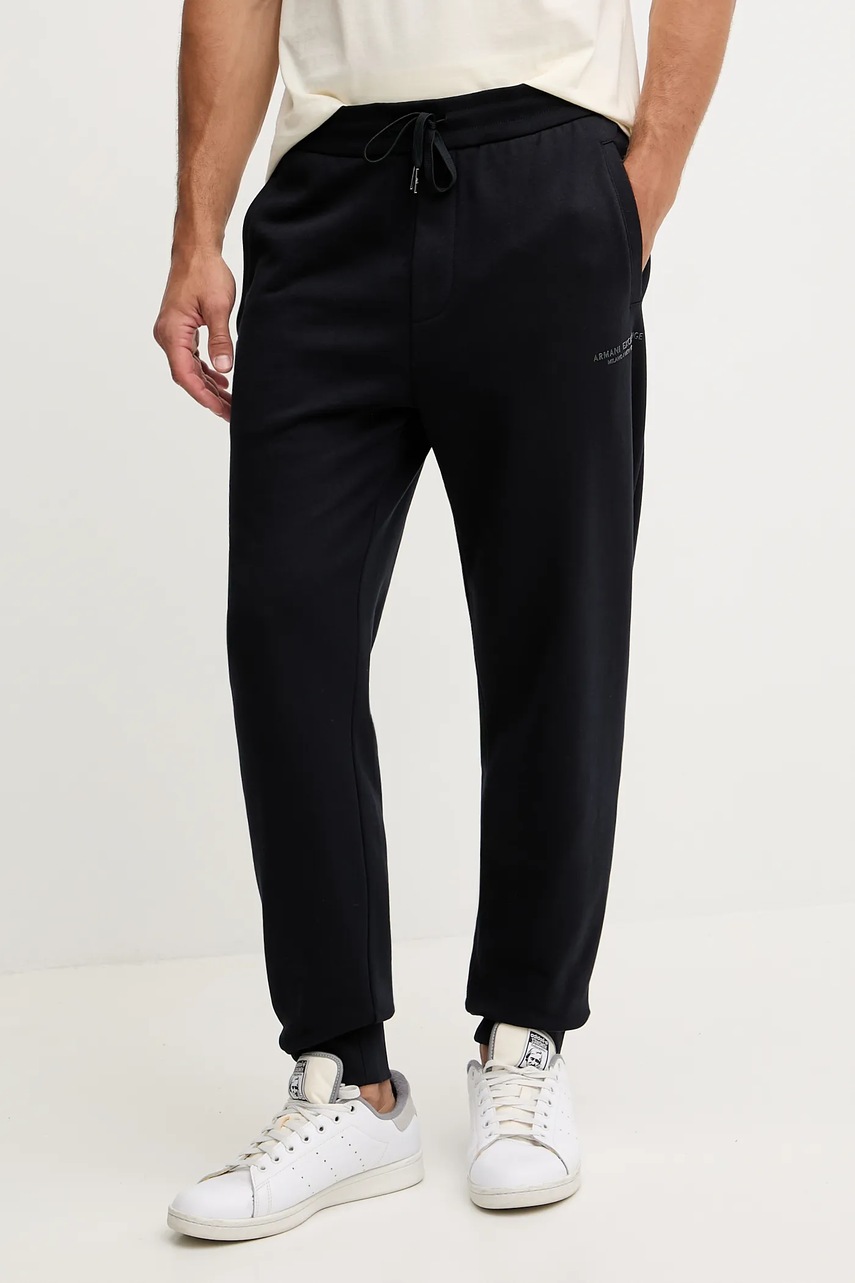 Levně Bavlněné tepláky Armani Exchange pánské, tmavomodrá barva, XM001299 AF20934