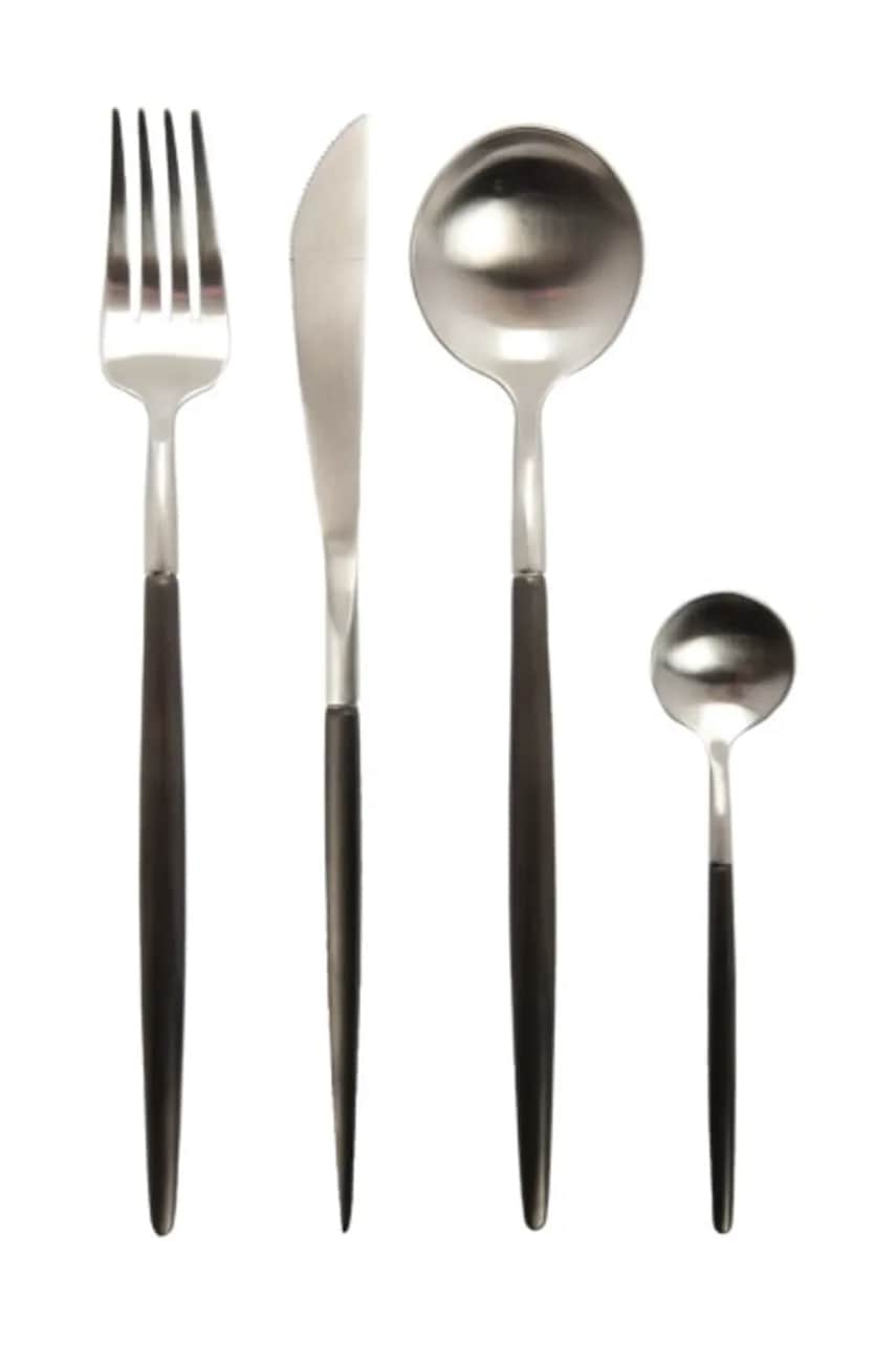 Au Maison: verificat set din noua colecție