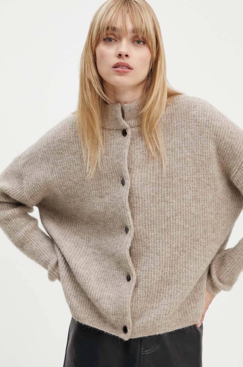 Gestuz cardigan din lana culoarea bej Gestuz cardigan din lana culoarea bej