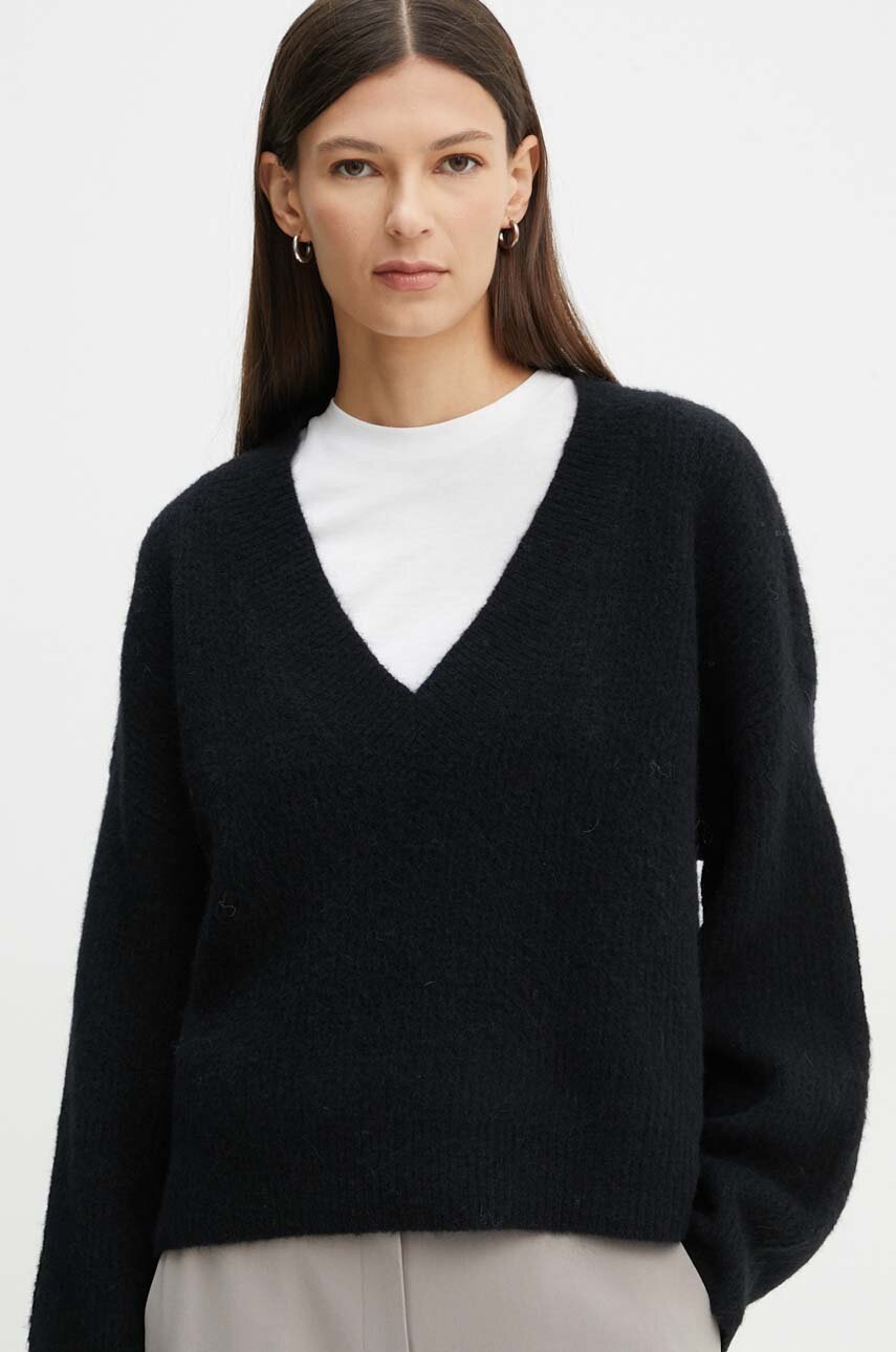 Πουλόβερ Gestuz χρώμα: μαύρο, 10909332 φωτογραφία