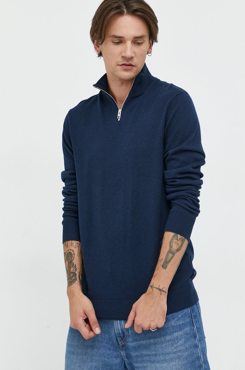 

Пуловер Jack & Jones мъжки в тъмносиньо от лека материя с ниско поло, Тъмносин