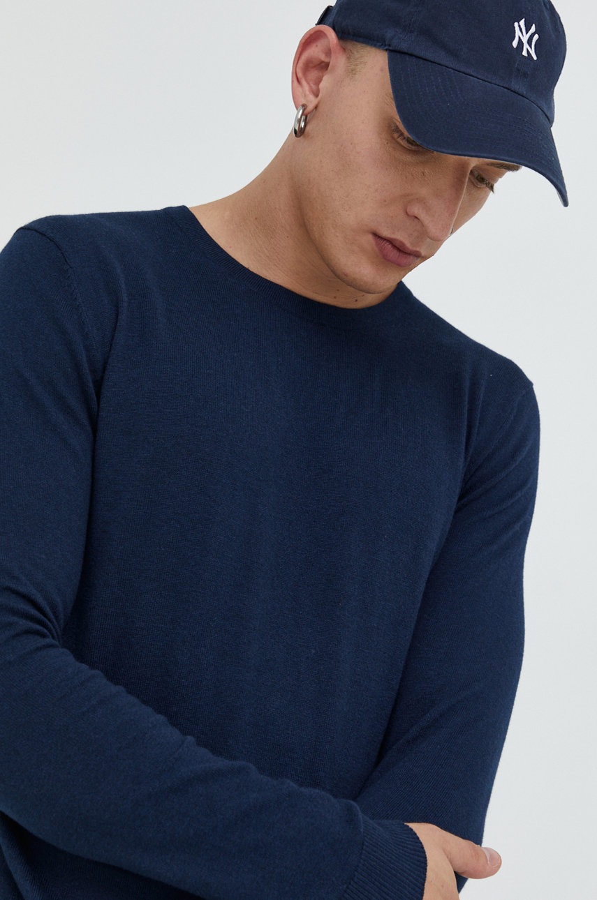 

Пуловер Jack & Jones мъжки в тъмносиньо от лека материя, Тъмносин