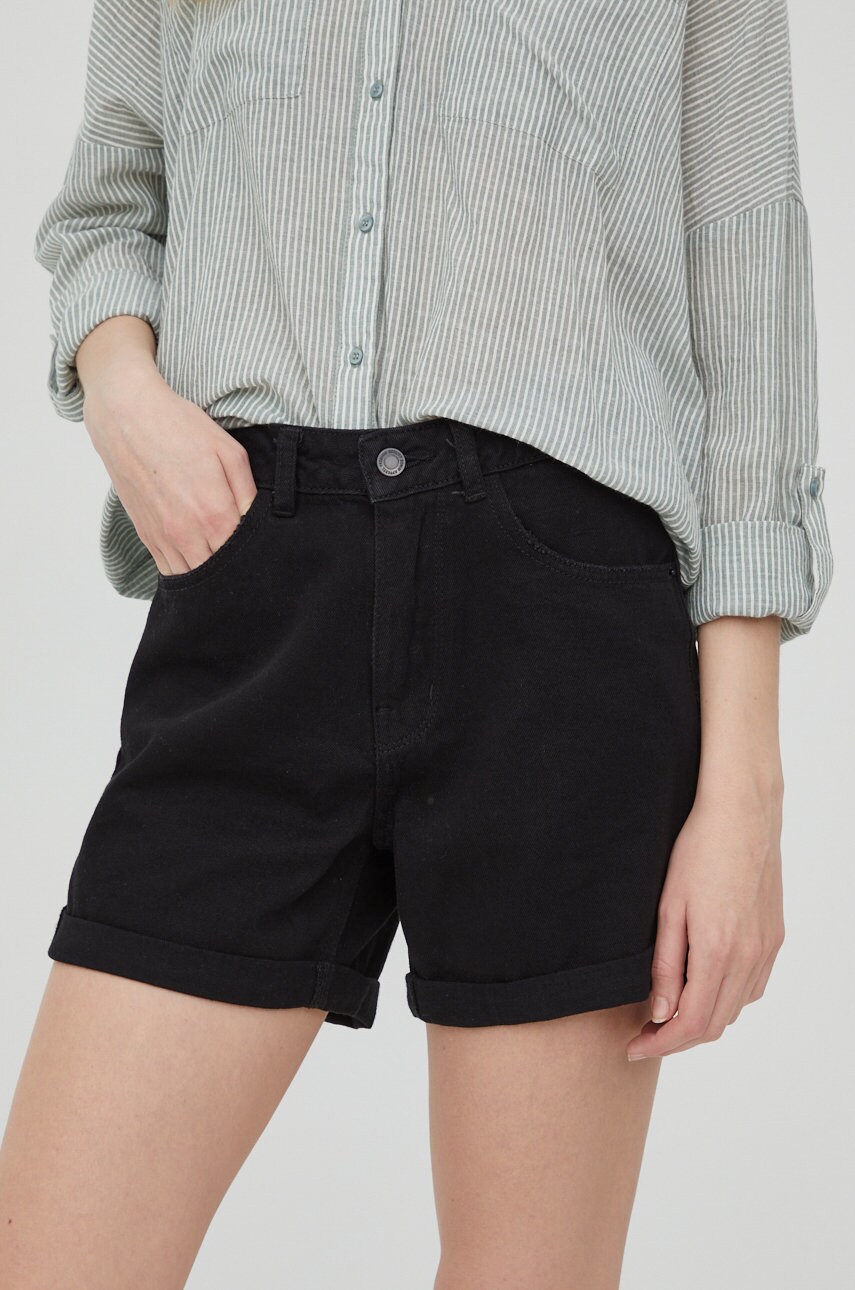 Vero moda pantaloni scurti femei, culoarea negru, neted, high waist