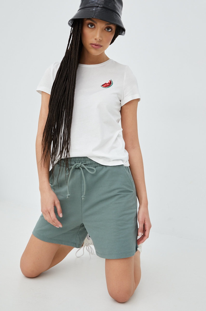 

Къси панталони Vero Moda в зелено с изчистен дизайн с висока талия, Зелен