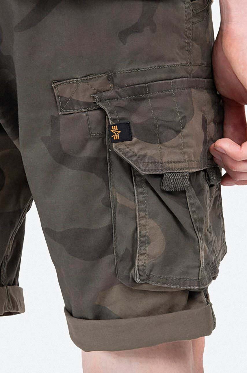 Σορτς Alpha Industries χρώμα πράσινο 196201.415 φωτογραφία