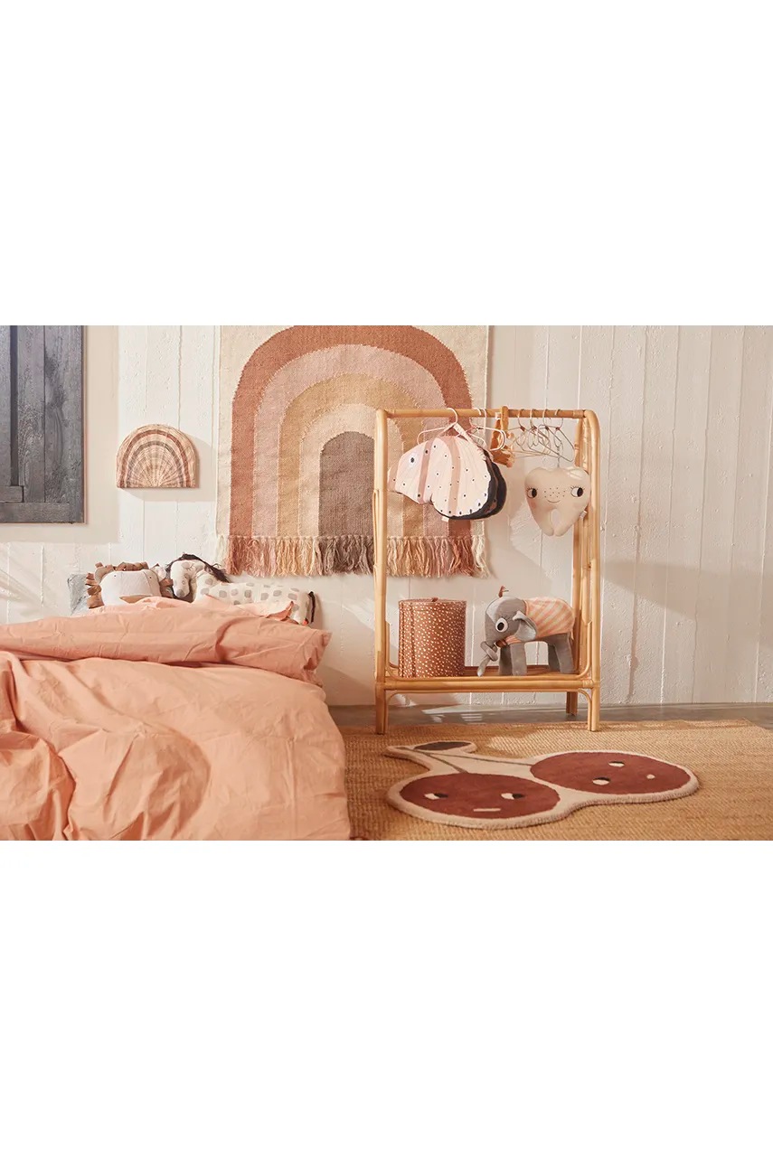 Vlněný koberec OYOY Cherry 86 x 76 cm