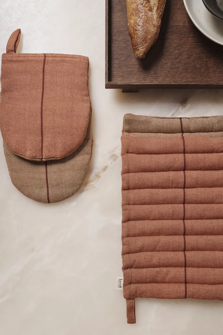 Γάντι κουζίνας ferm LIVING Ito Oven Mitt χρώμα: κόκκινο φωτογραφία